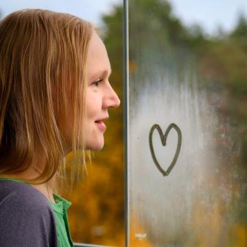 Kaikkia ääniä ei tarvitse pelätä. Äänten kuulemisesta, psykoosista ja toipumisesta puhutaan yhä liian harvoin