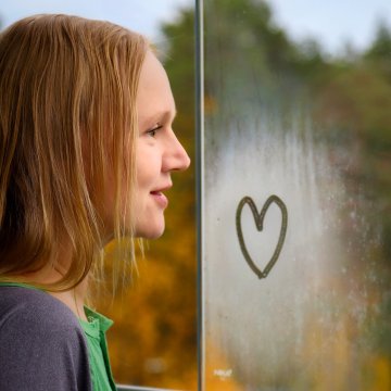 Kaikkia ääniä ei tarvitse pelätä. Äänten kuulemisesta, psykoosista ja toipumisesta puhutaan yhä liian harvoin